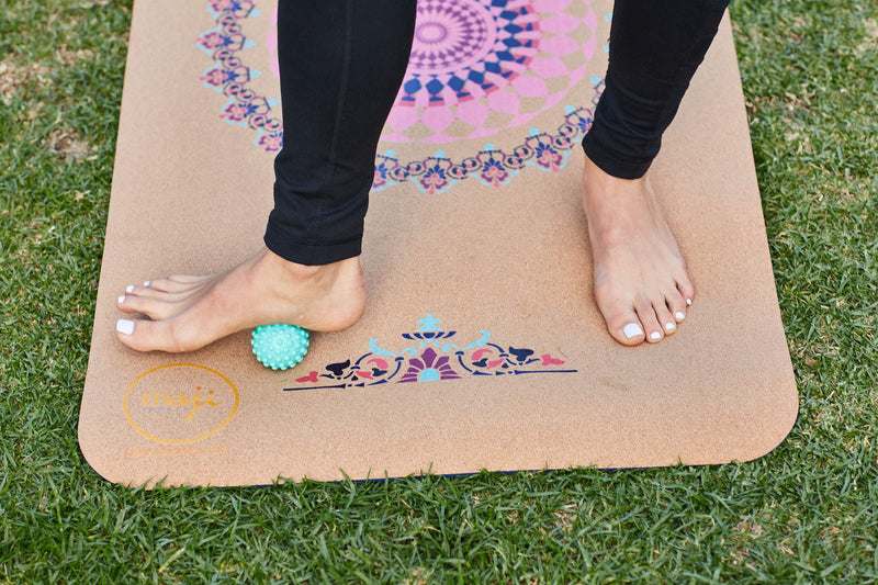 Load image into Gallery viewer, Ball Shaped Pressure Point Foot Massager