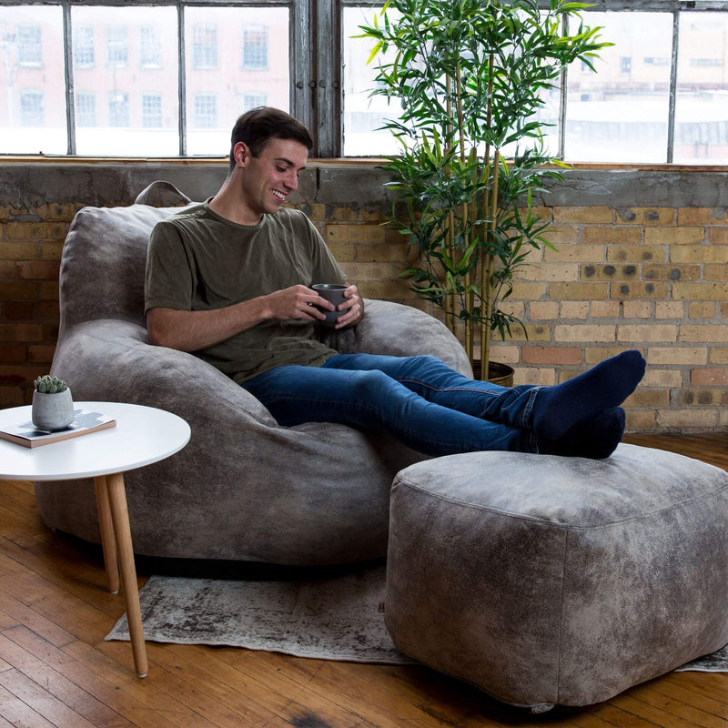Load image into Gallery viewer, Nestle Chair