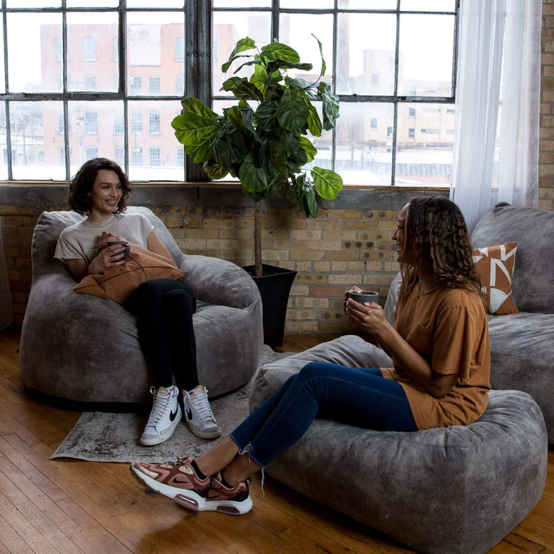Load image into Gallery viewer, Nestle Chair