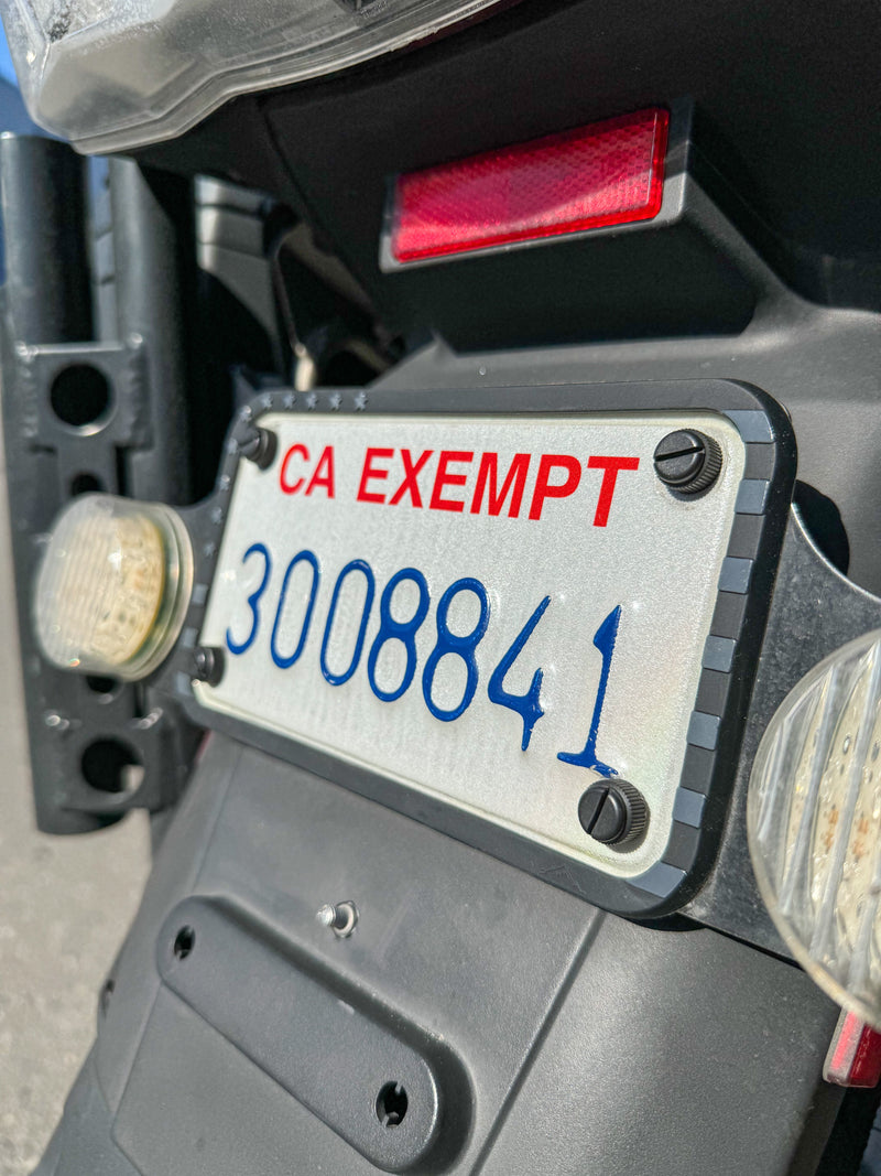 Load image into Gallery viewer, Motorcycle Silicone American Flag License Plate Frame - Anti-Rattle, Anti-Scratch
