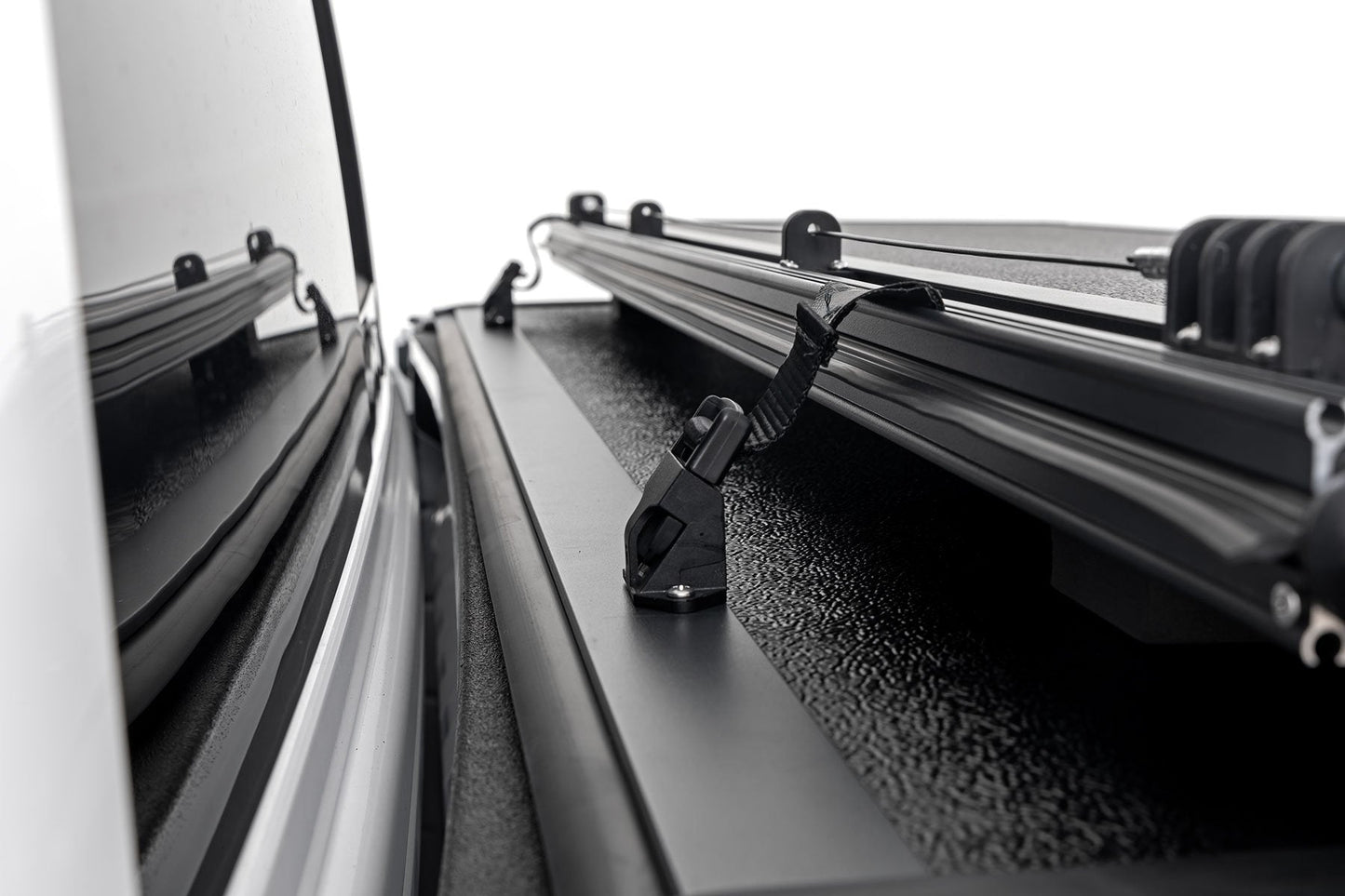 Hard Low Profile Bed Cover |6'4" | No Rambox | Ram 1500 (19-25)/1500 TRX (21-23)