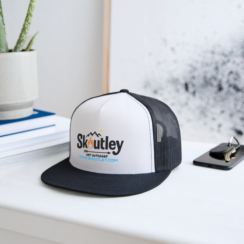 Load image into Gallery viewer, Trucker Hat - white/black