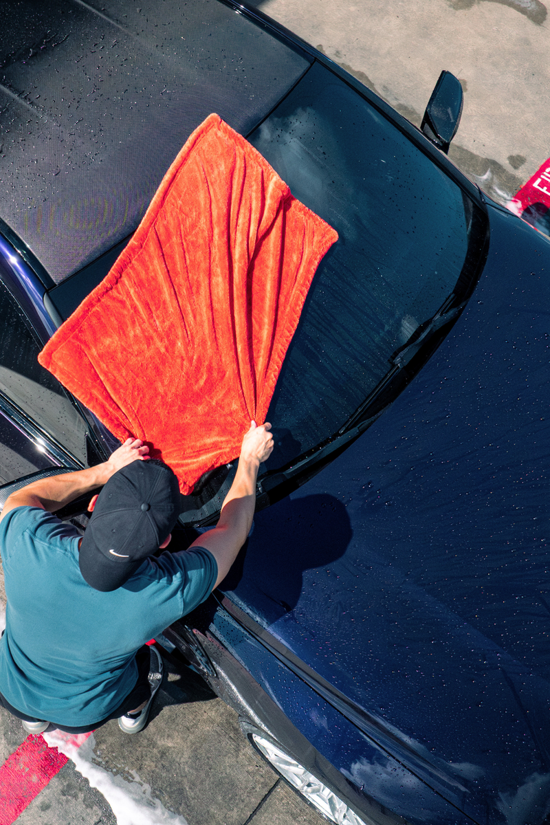 Load image into Gallery viewer, BLACKLINE® TWISTED-LOOP DRYING TOWEL