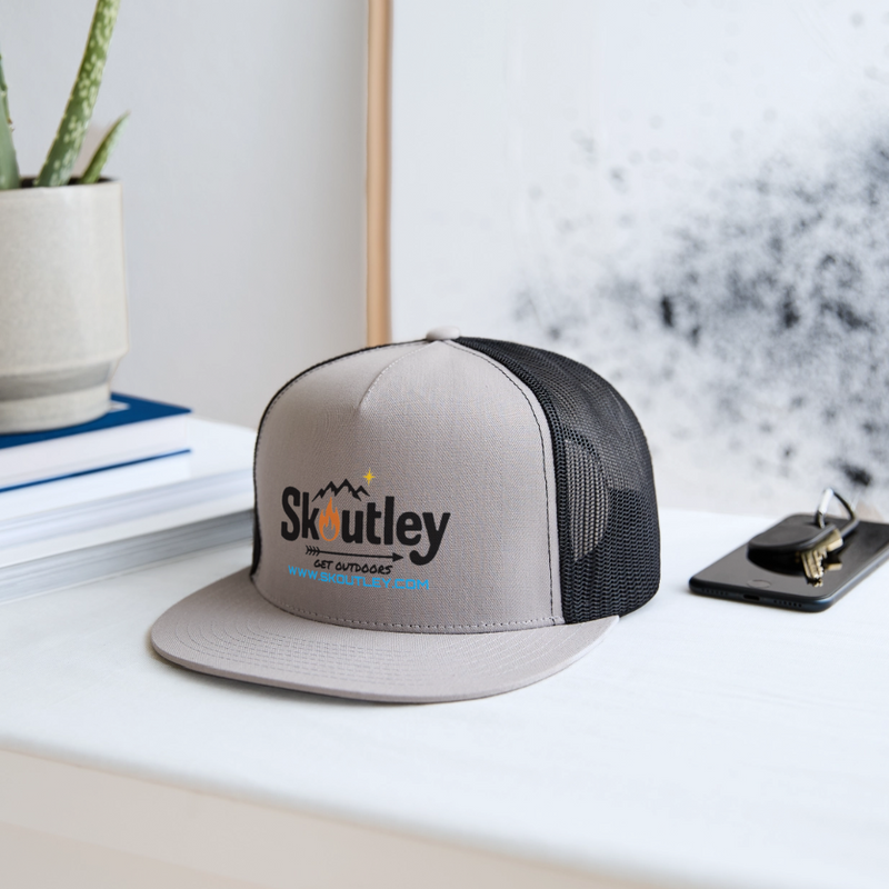 Load image into Gallery viewer, Trucker Hat - gray/black