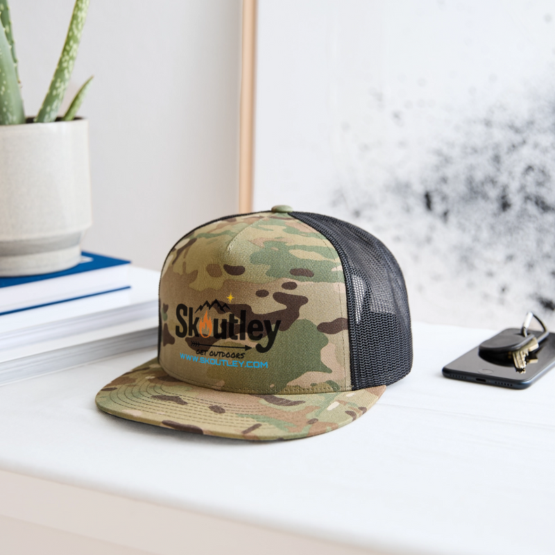 Load image into Gallery viewer, Trucker Hat - MultiCam\black