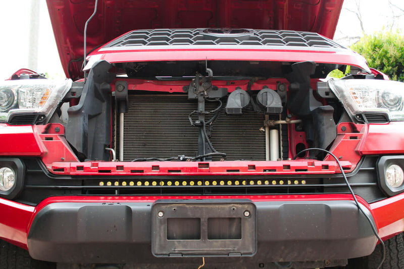Load image into Gallery viewer, 2016-2023 Toyota Tacoma Single 30in Light Bar