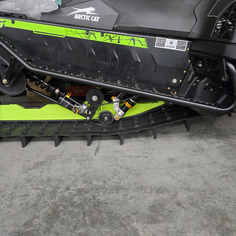 Load image into Gallery viewer, 2024-26 Catalyst Mountain Replacement Running Boards