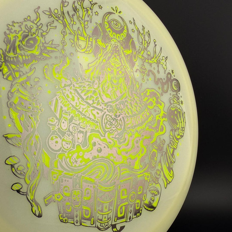 Load image into Gallery viewer, Glow Champion Teebird3 - Dark Magic XXL - Halloween
