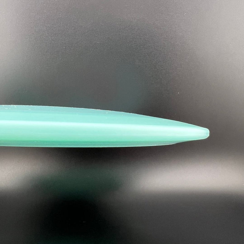 Load image into Gallery viewer, Primo Color Glow Thread