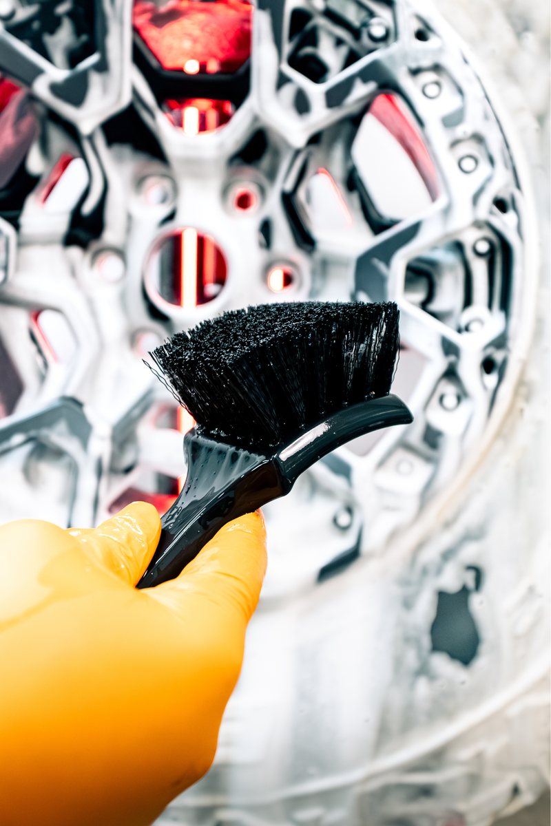 Load image into Gallery viewer, BLACKLINE® STIFF BRISTLE TIRE BRUSH