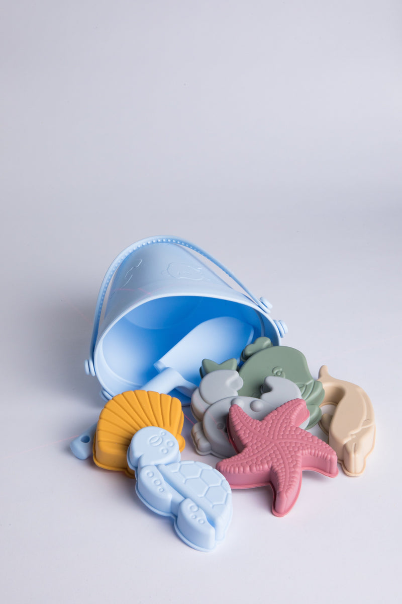 Load image into Gallery viewer, Aquaroo Silicone Beach Bucket Set