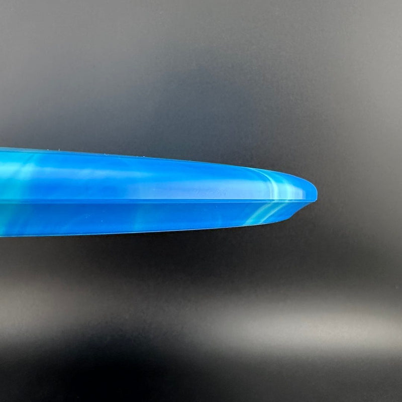 Load image into Gallery viewer, Gold-Ice Burst Claymore - Craftsmanship