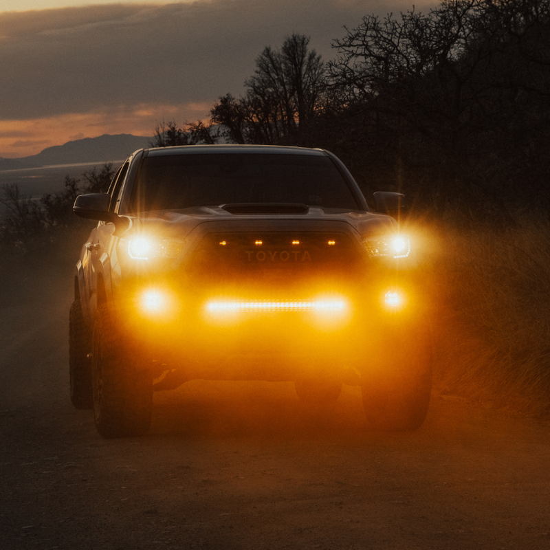 Load image into Gallery viewer, Toyota Tacoma - Behind The Grille - 30 Inch Light Bar - Amber Lens