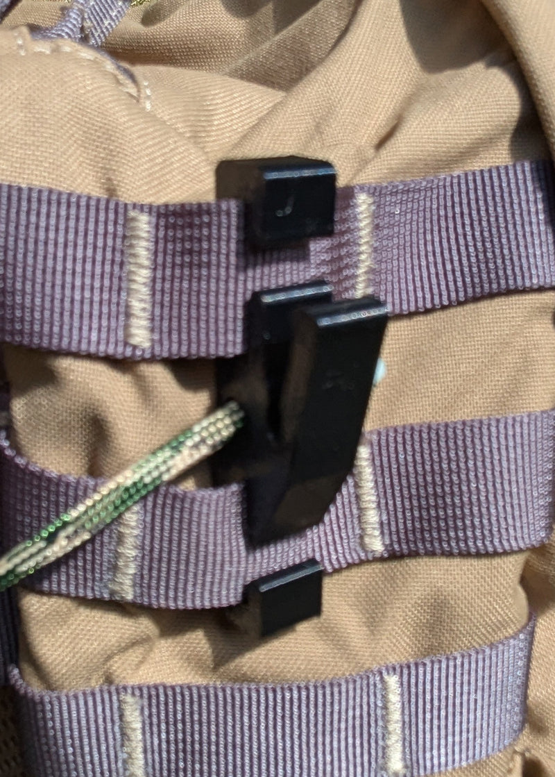 Load image into Gallery viewer, Molle Reverser Clip