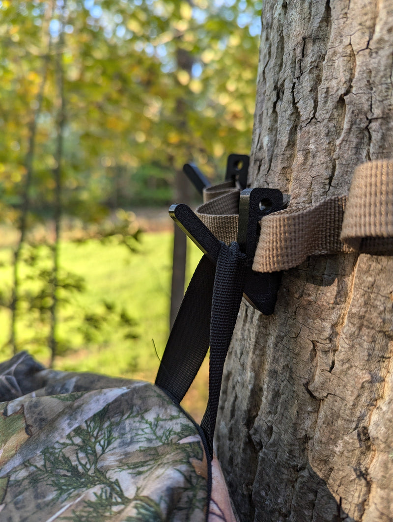 Load image into Gallery viewer, Angled Gear Hook for Saddle Hunting