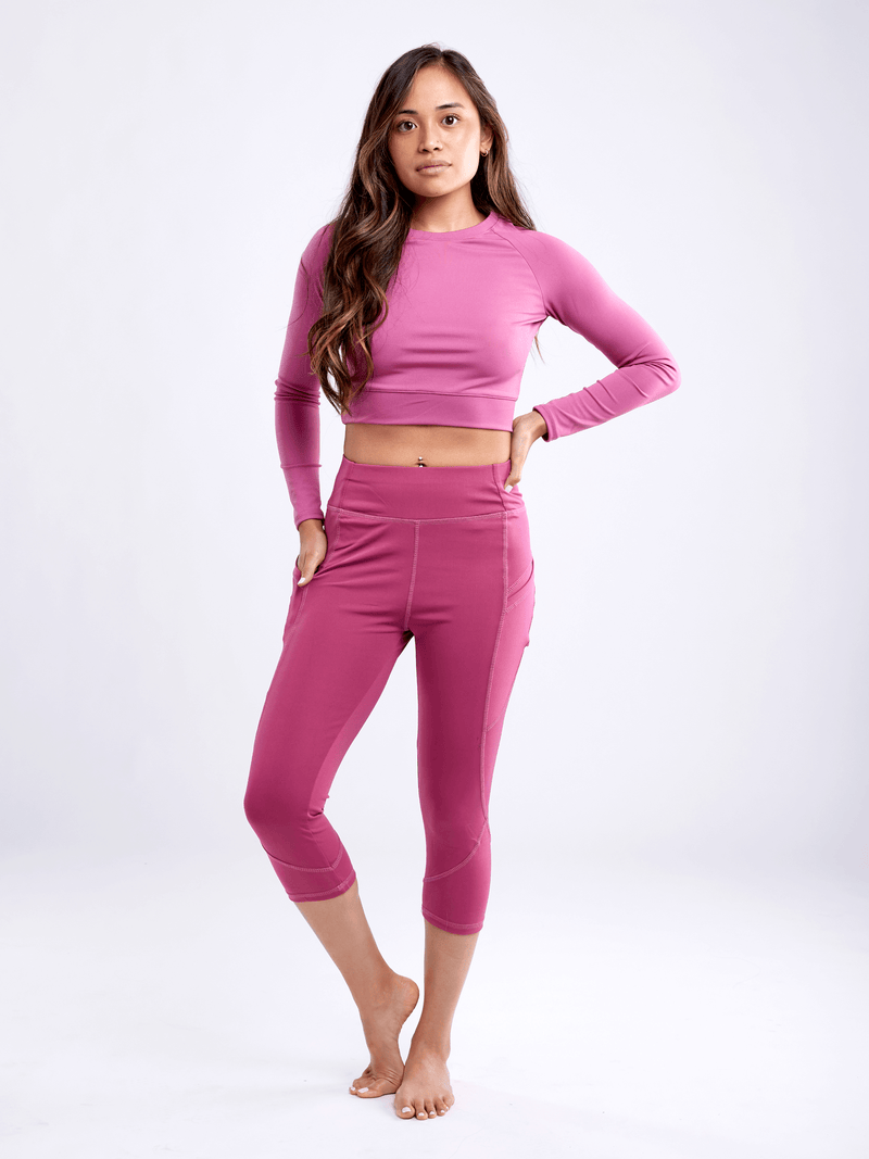 Load image into Gallery viewer, JupiterGear Mid-Rise Capri Fitness Leggings with Side Pockets