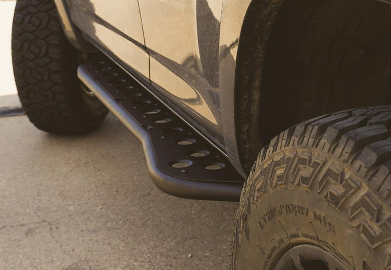 Load image into Gallery viewer, Step Edition Bolt On Rock Sliders For 2003-2009 Toyota 4Runner