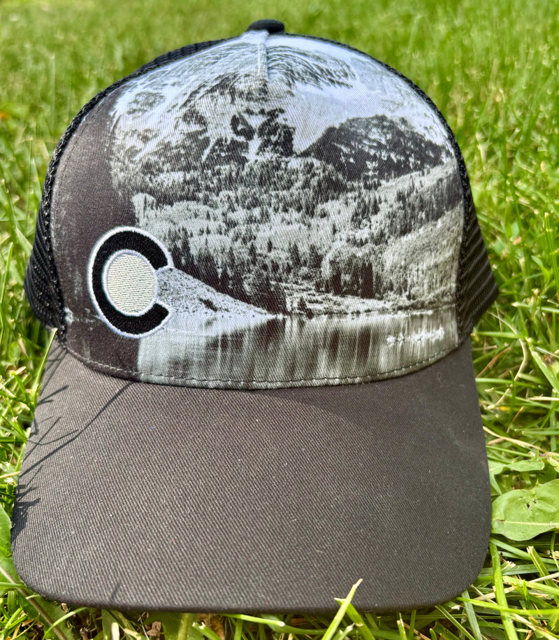 Load image into Gallery viewer, Maroon Bells Snapback Trucker Hat