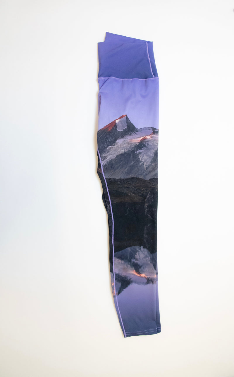 Load image into Gallery viewer, Glacier Glow Yoga Pants