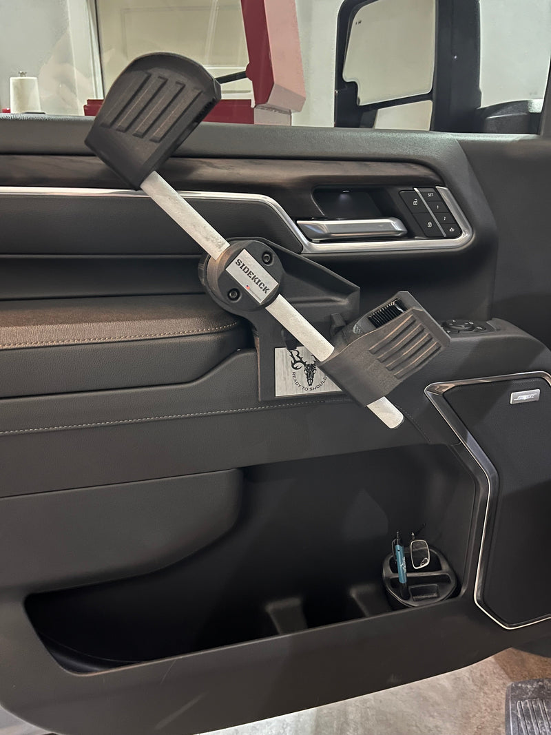 Load image into Gallery viewer, Sidekick Door-Mounted Gun Rack – 2022-2026 Chevy/GMC 1500 & 2023-2026 HD