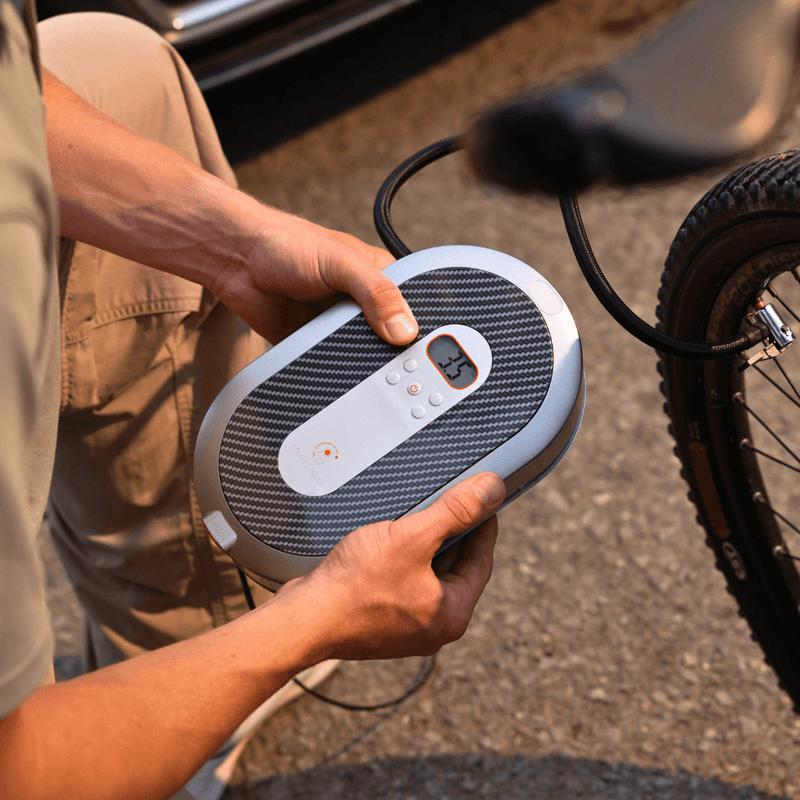 Load image into Gallery viewer, Retractable Car Tire Inflator