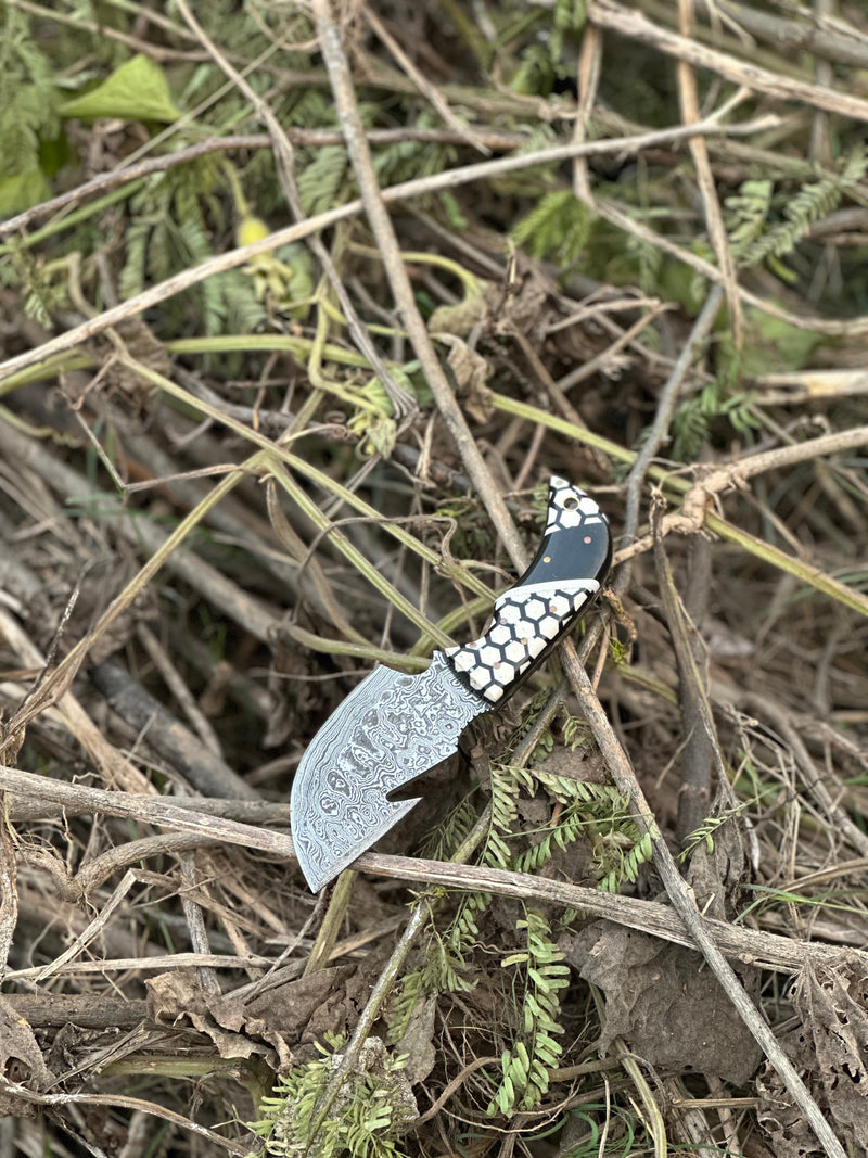 Load image into Gallery viewer, Exquisite Custom Handmade Damascus Steel Guthook Skinning Knife with Unique Resin Handle - 7.5” Blade with Leather Sheath