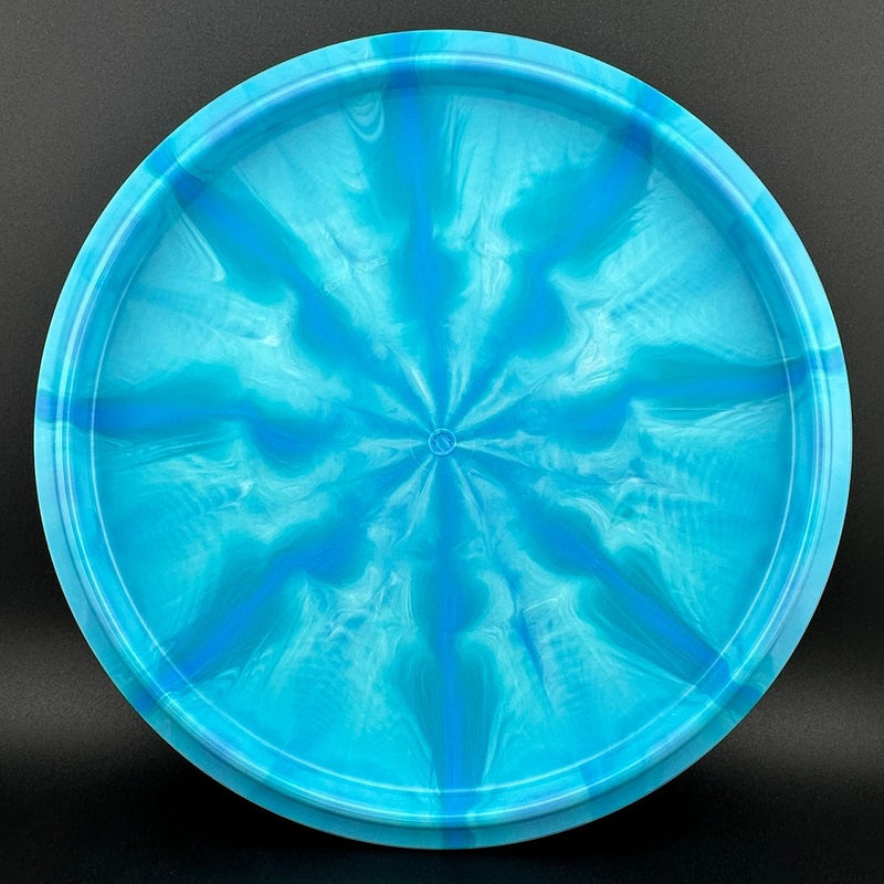 Load image into Gallery viewer, Gold-Ice Burst Claymore - Craftsmanship