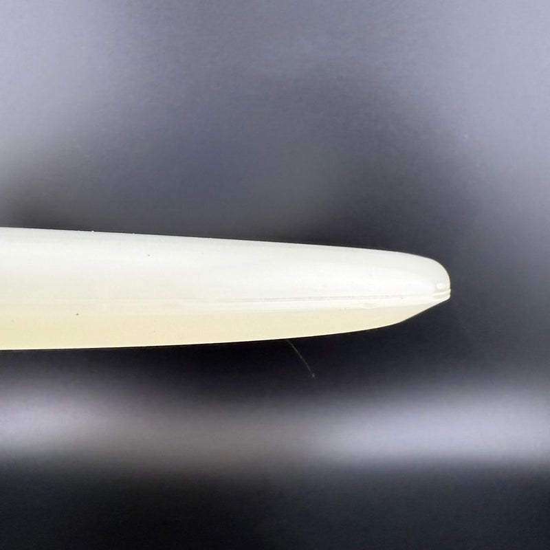 Load image into Gallery viewer, Glow Arrowhead
