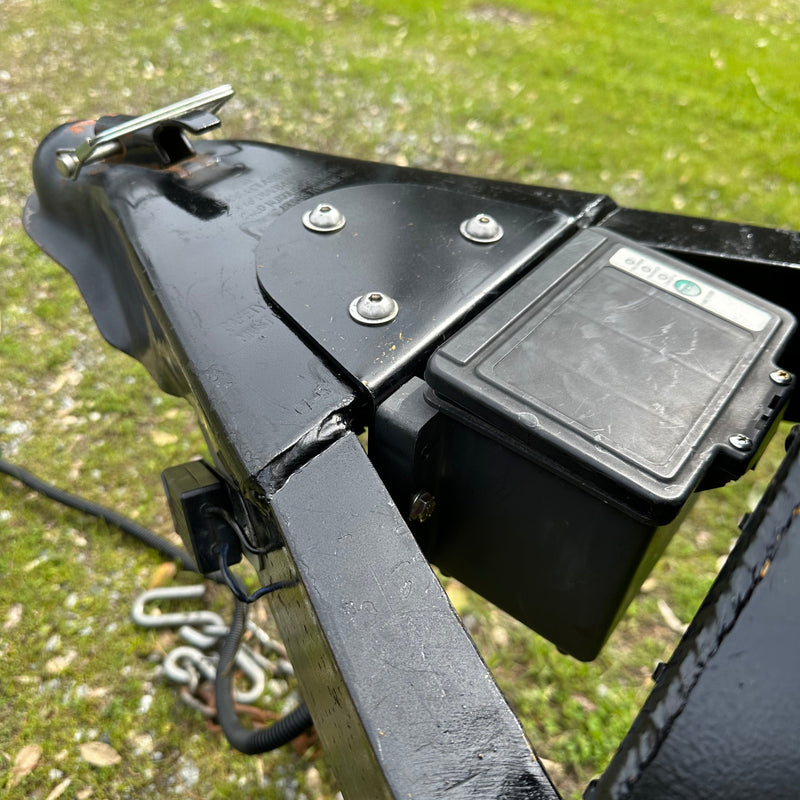 Load image into Gallery viewer, Trailer Tongue Jack Heavy Duty Relocation Mount