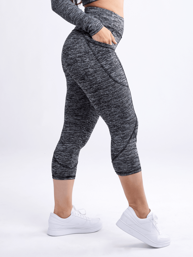 Load image into Gallery viewer, JupiterGear Mid-Rise Capri Fitness Leggings with Side Pockets
