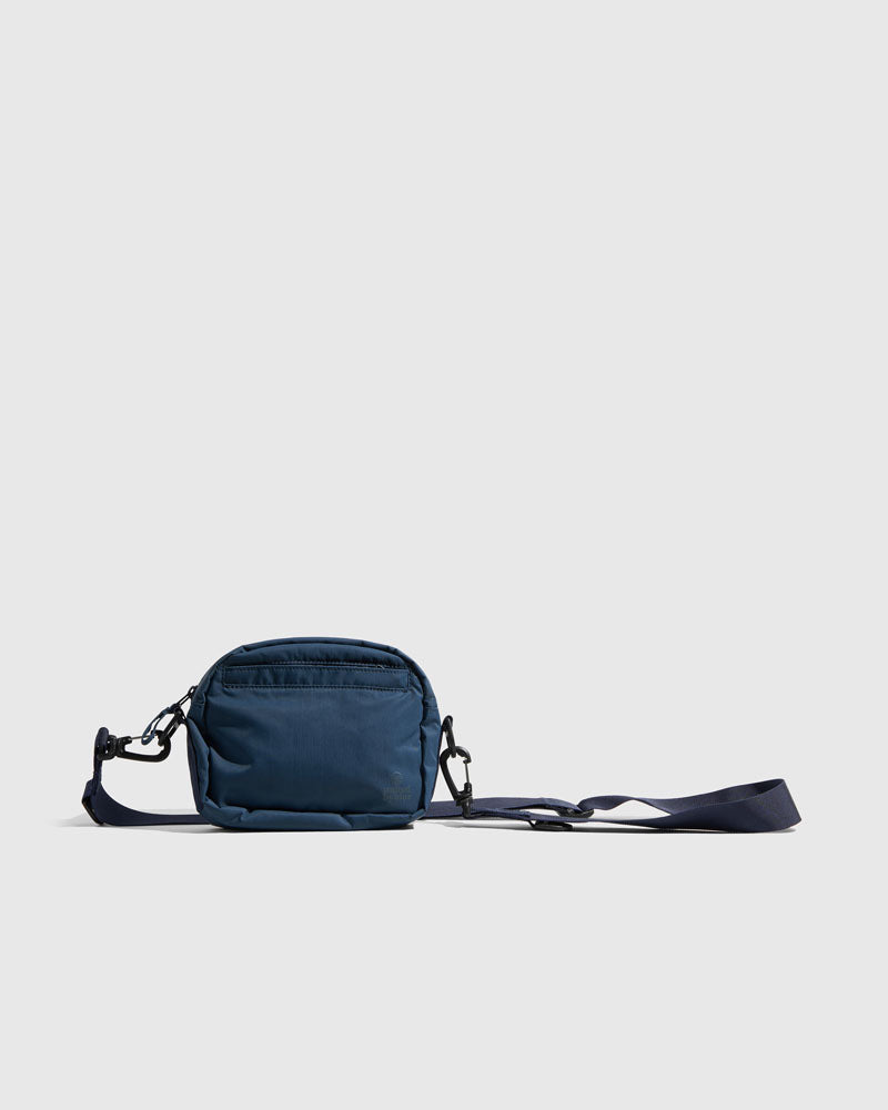 Load image into Gallery viewer, (Re)active™ 2L Convertible Crossbody