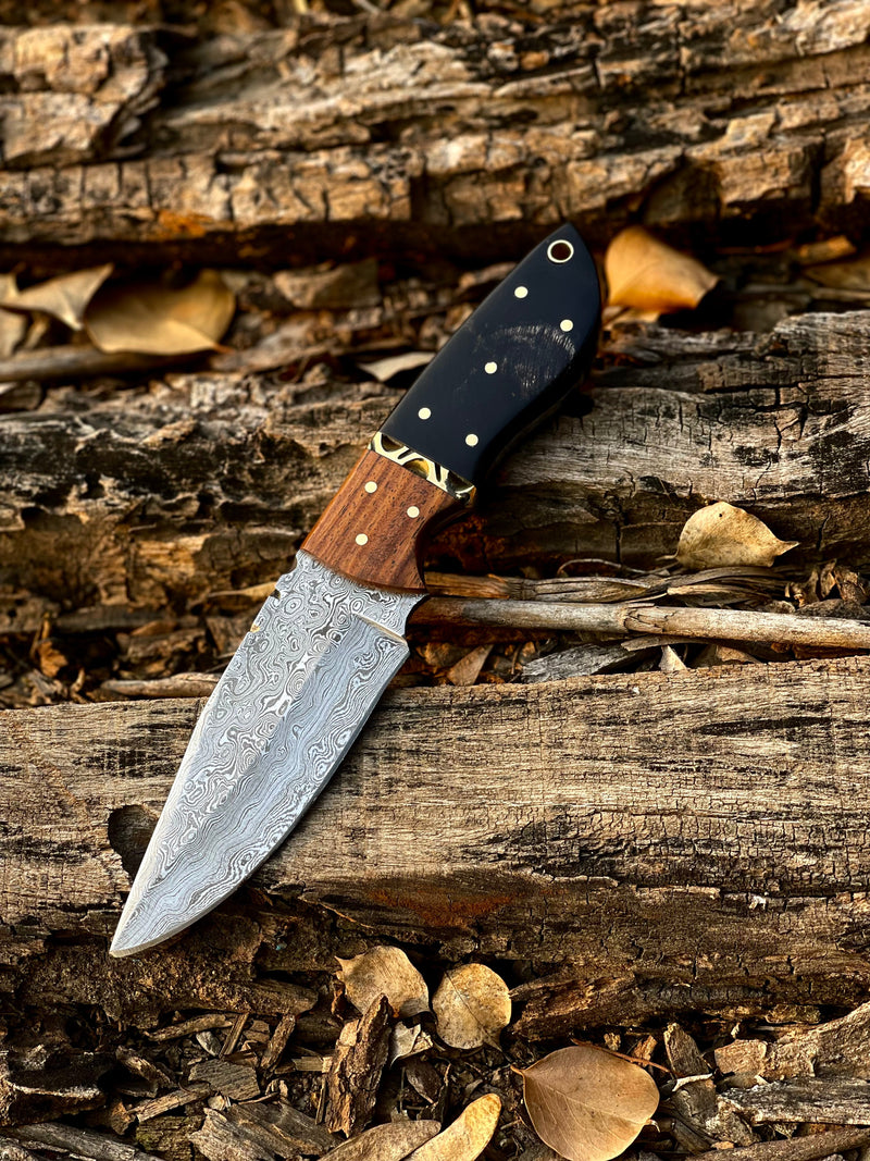 Load image into Gallery viewer, Handmade 8" Damascus Skinning Knife with Buffalo Horn & Rosewood Handle – Leather Sheath