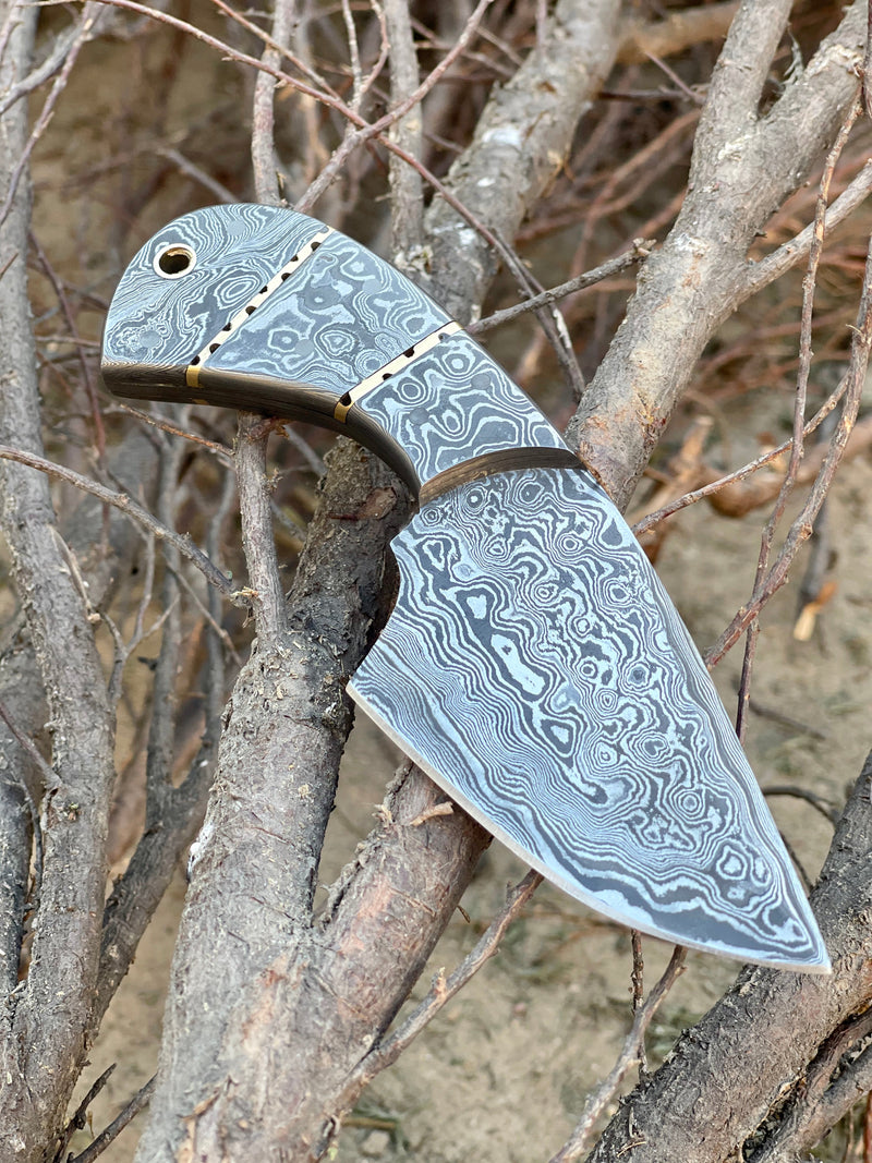 Load image into Gallery viewer, Handmade Damascus Steel Fixed Blade Pocket Knife – Full Tang Skinner with Leather Sheath