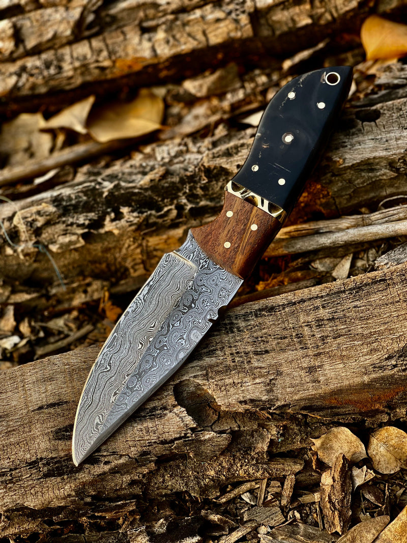 Load image into Gallery viewer, Handmade 8" Damascus Skinning Knife with Buffalo Horn & Rosewood Handle – Leather Sheath