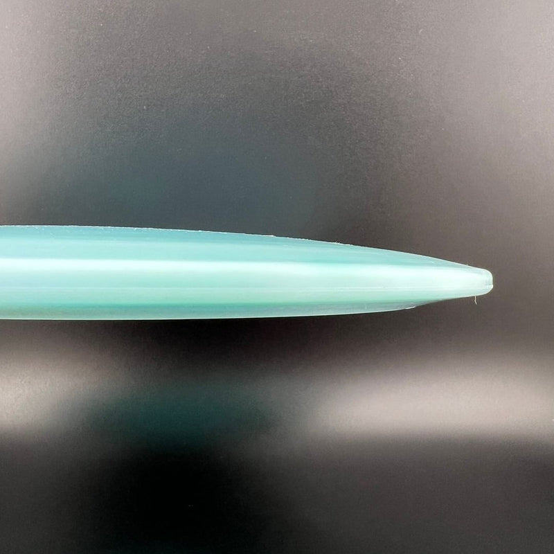 Load image into Gallery viewer, Primo Color Glow Thread