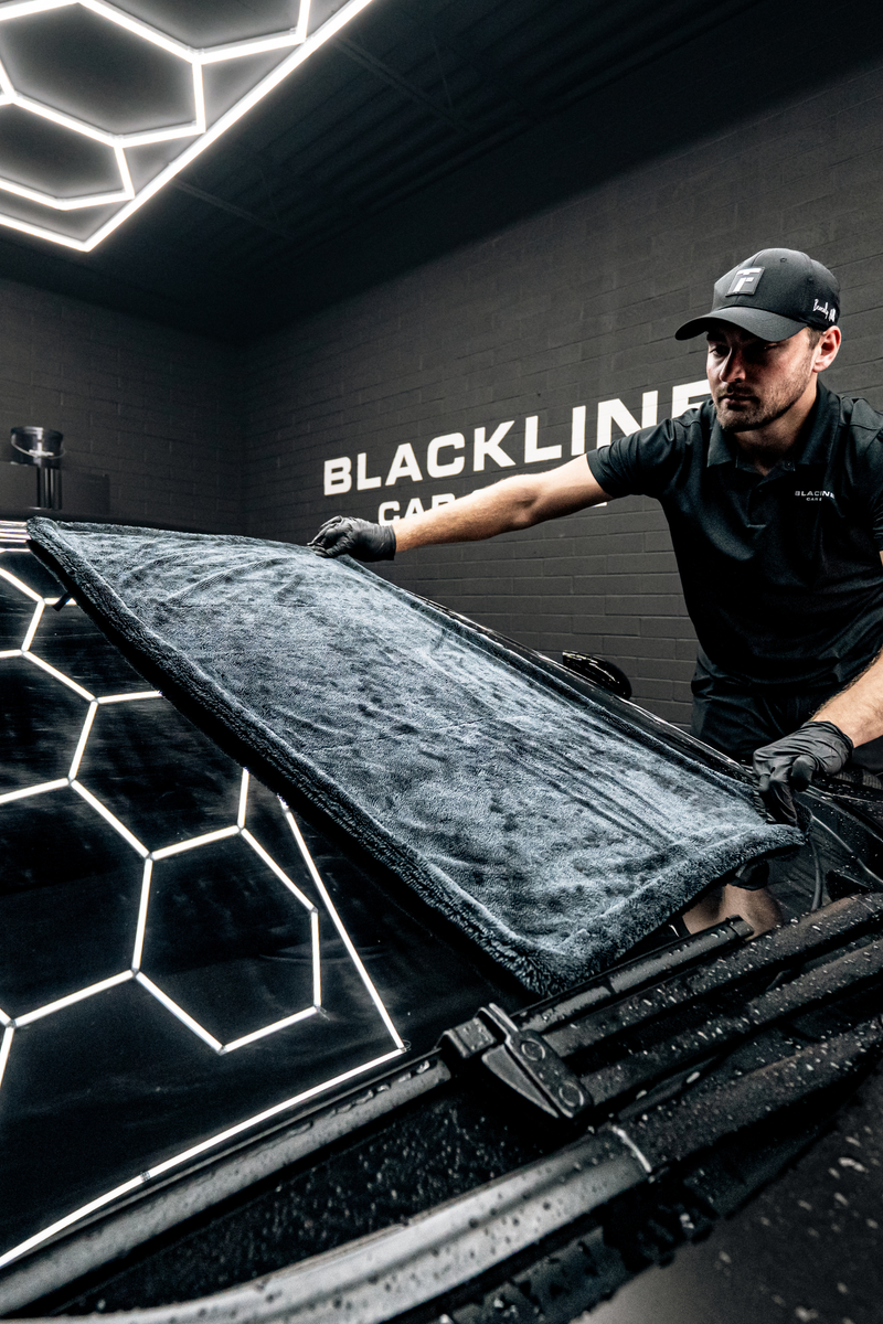 Load image into Gallery viewer, BLACKLINE® TWISTED-LOOP DRYING TOWEL