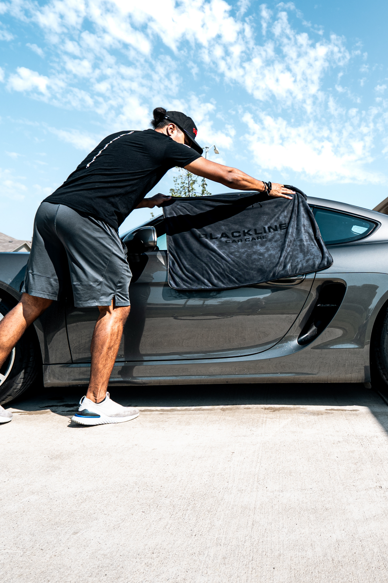 Load image into Gallery viewer, BLACKLINE® SLIM TWISTED-LOOP DRYING TOWEL