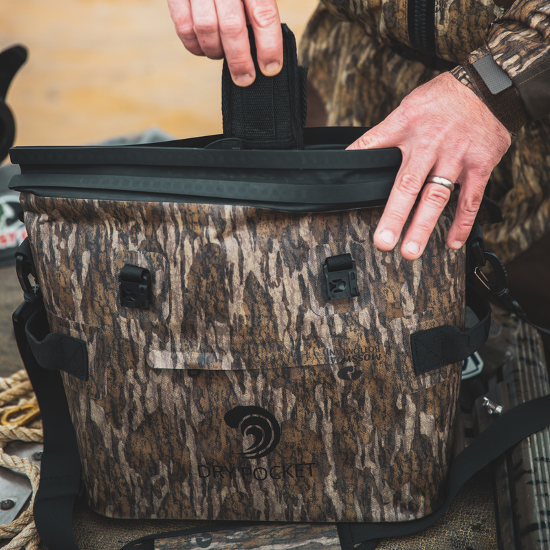 Load image into Gallery viewer, Waterproof Floating Cooler Bag - Bottomland Camo