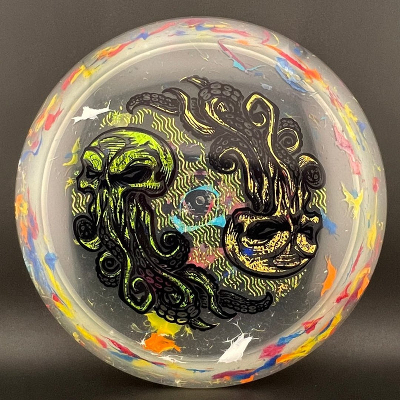 Load image into Gallery viewer, Jawbreaker Z Cigarra - "Cthuloop" by Kelly Baber