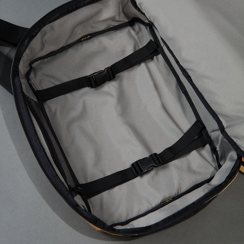 Load image into Gallery viewer, Crate On the Go Duffel-Tan