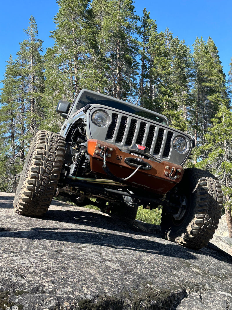 Load image into Gallery viewer, Gauntlet Front Bumper w/Winch Plate for Jeep JL/JT (2018+)