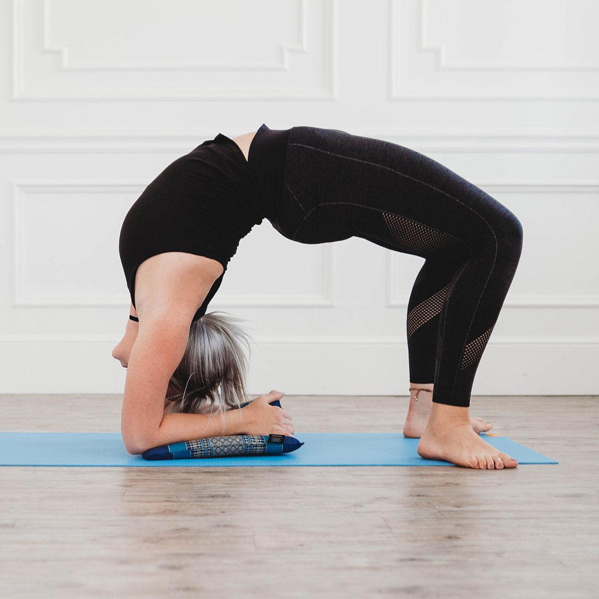 Zafuko Rollable Yoga & Meditation Cushion