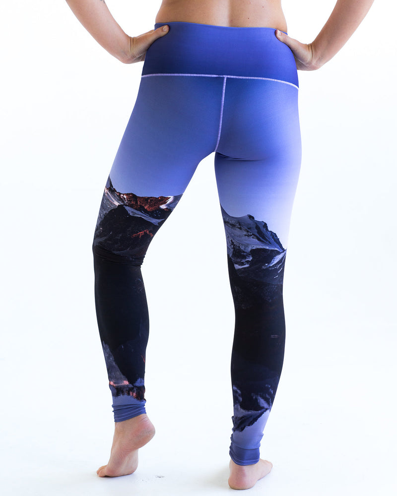 Load image into Gallery viewer, Glacier Glow Yoga Pants