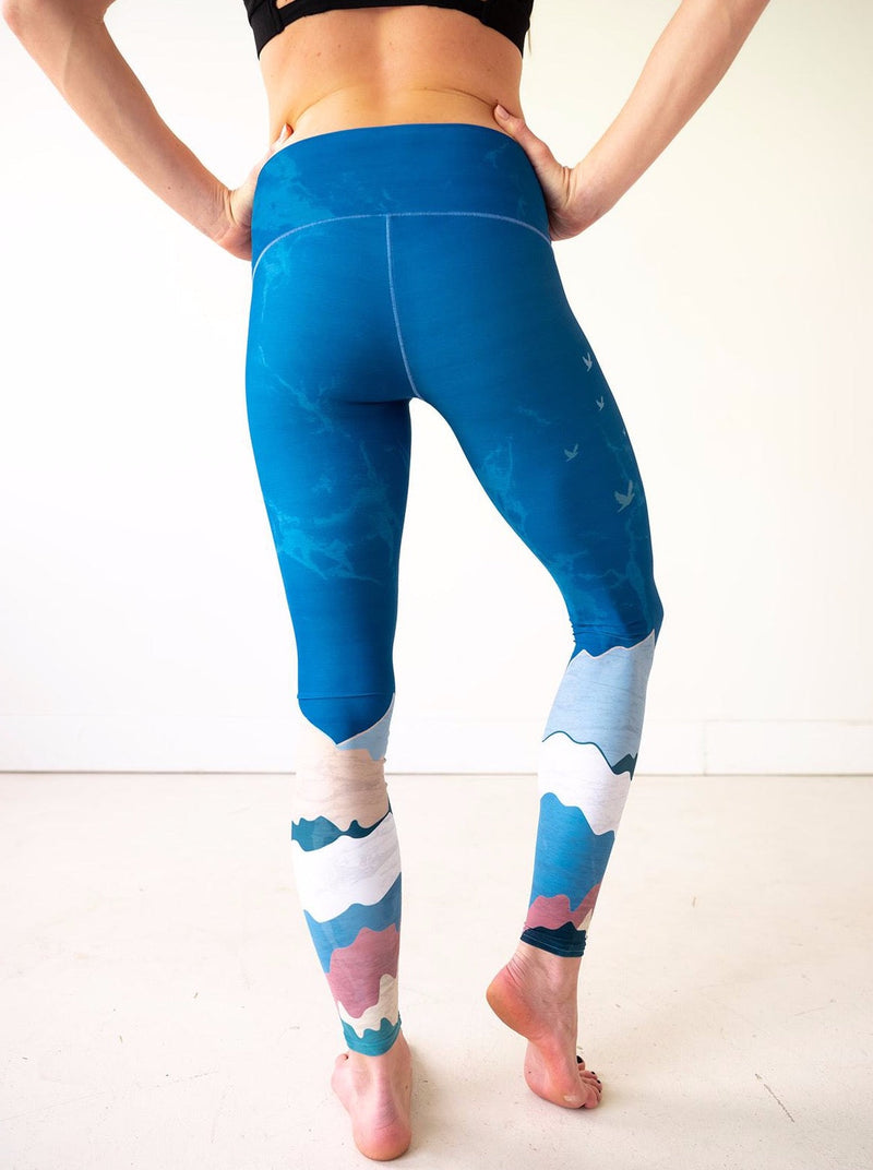 Load image into Gallery viewer, Abstract Mountain Yoga Pants