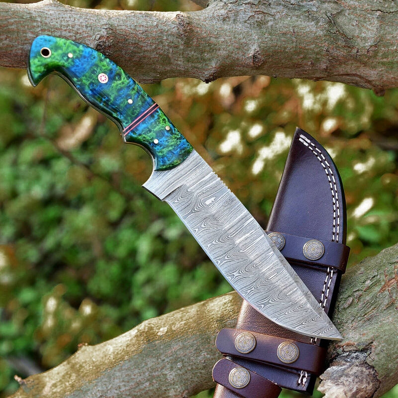 Load image into Gallery viewer, Custom Handmade Damascus Skinning Knife – 4.5" Resin Handle Blade for Seasonal Hunts