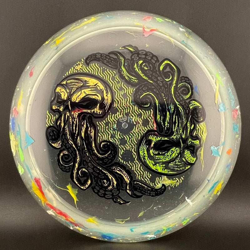 Load image into Gallery viewer, Jawbreaker Z Cigarra - "Cthuloop" by Kelly Baber