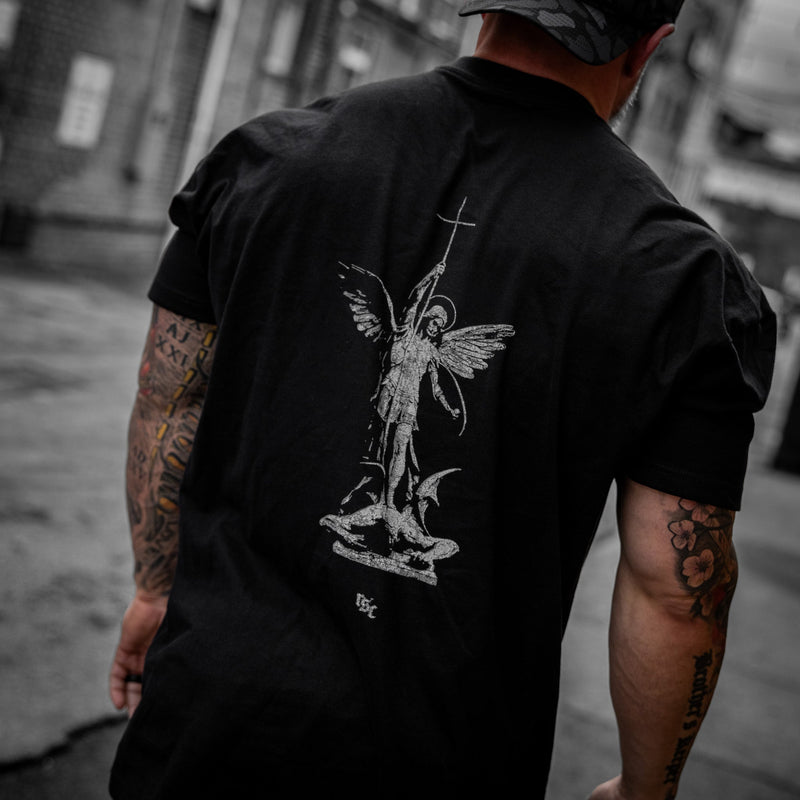 Load image into Gallery viewer, The Lord Is A Man Of War Heavyweight Men's T-Shirt