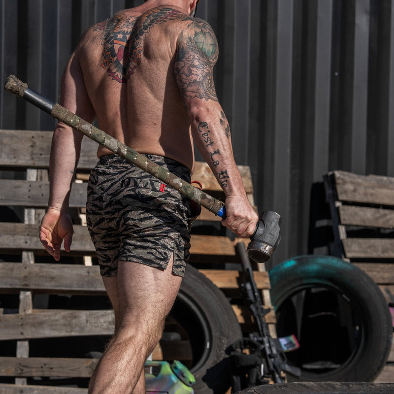 Load image into Gallery viewer, Men's Hooch Daddy Mesh Shorts | 5"