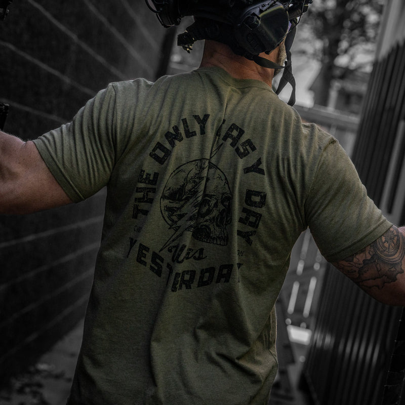 Load image into Gallery viewer, Only Easy Day Was Yesterday Skull Men's T-Shirt