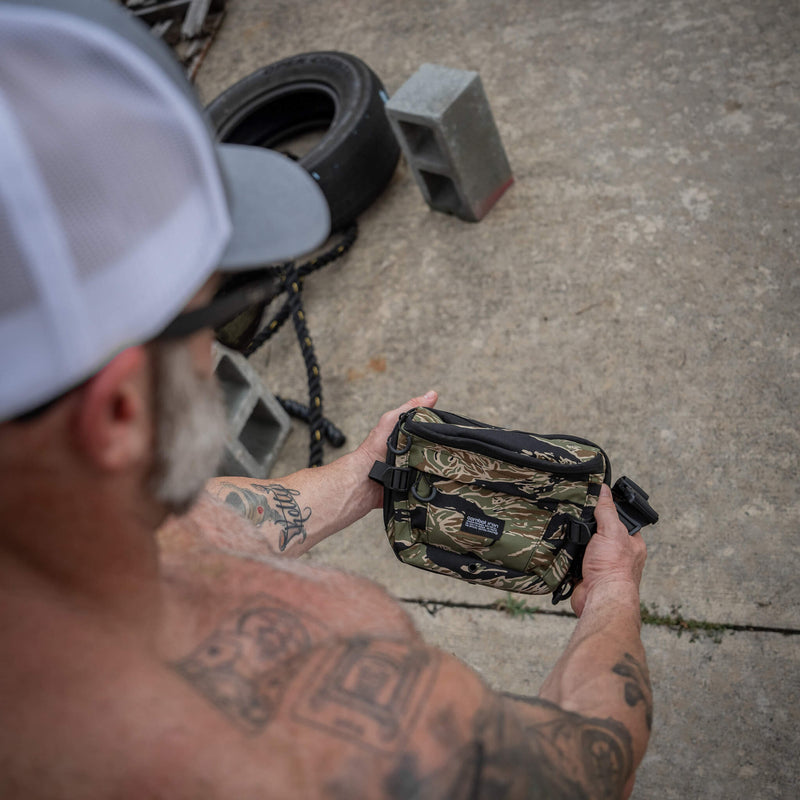 Load image into Gallery viewer, Nomad Recon Fanny Pack
